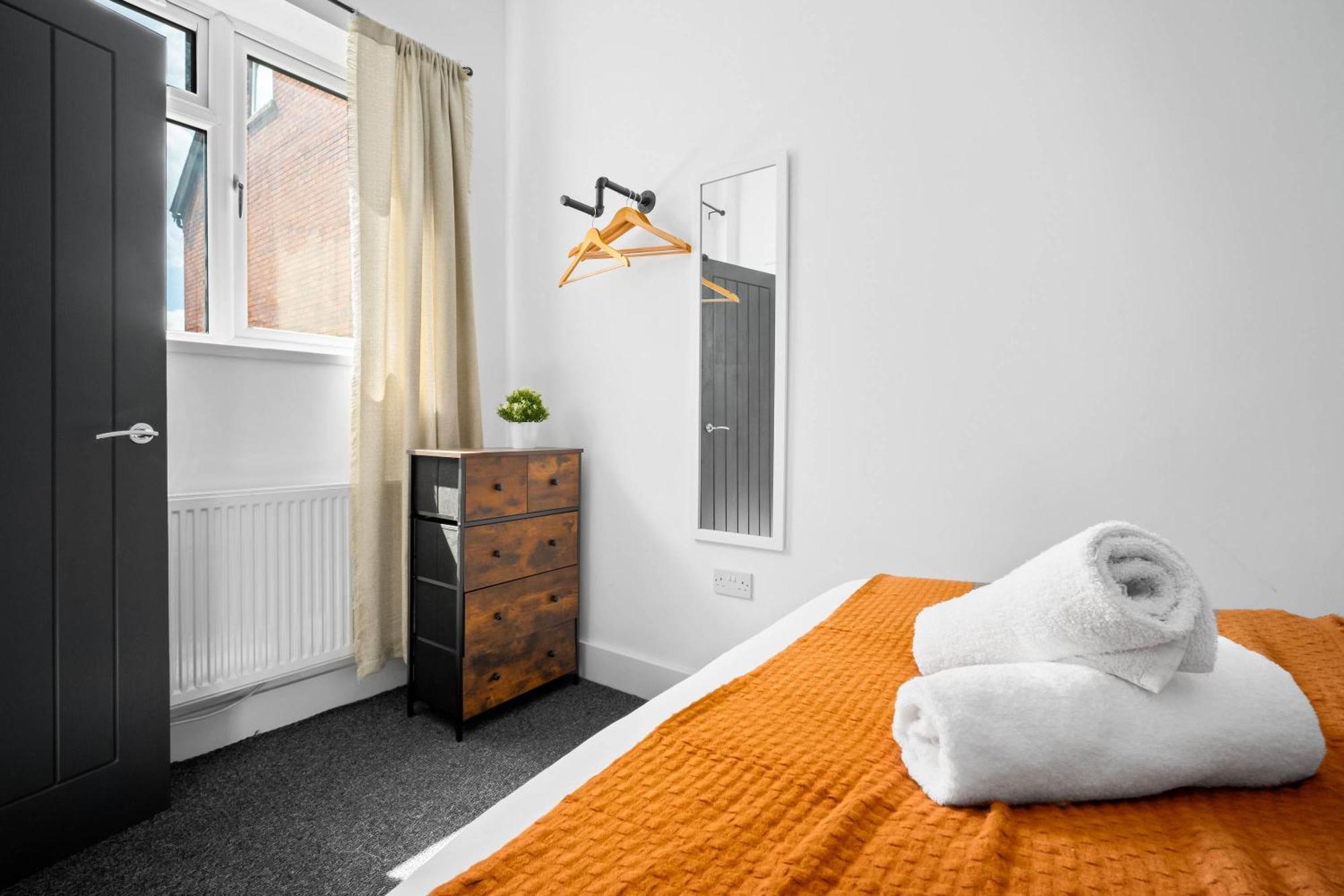 Rowley Regis Stylish Apartment - Free Wifi & Netflix - On Street Parking - Double Bed - 49Ag מראה חיצוני תמונה